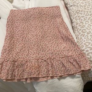 Floral pink skirt with ruffled bottom